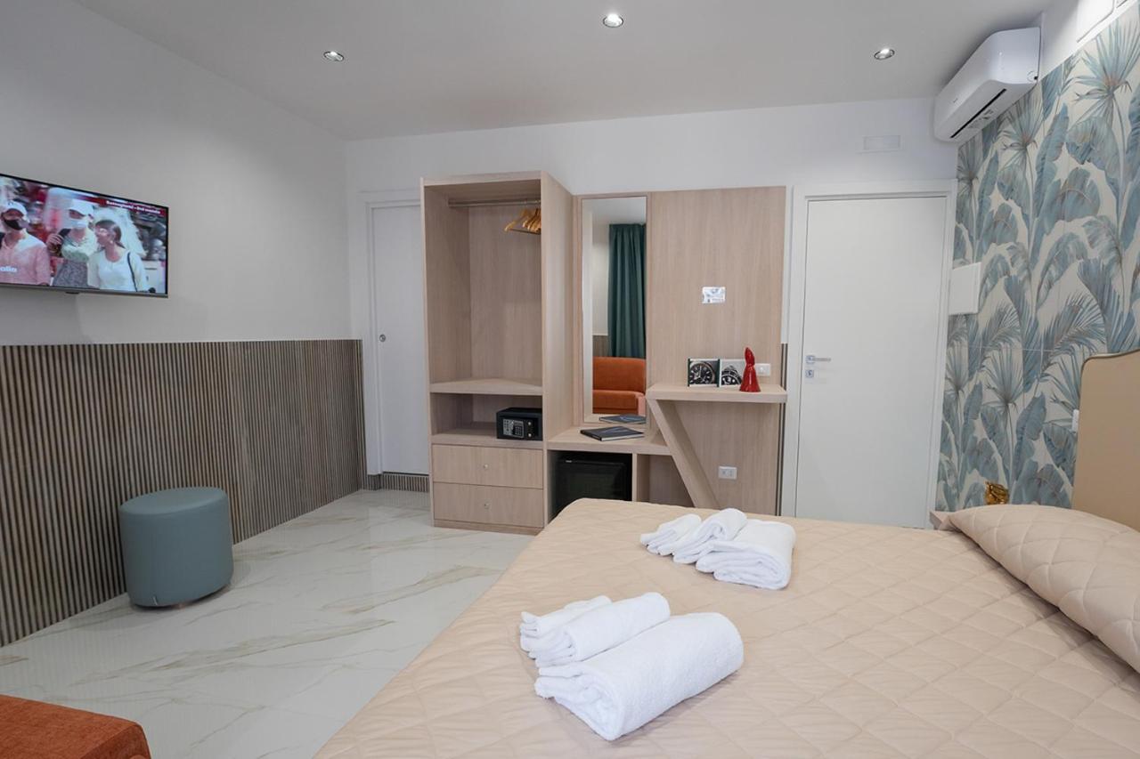 Pc Boutique H, Sea View By Clapa Group Hotel Nápoly Kültér fotó