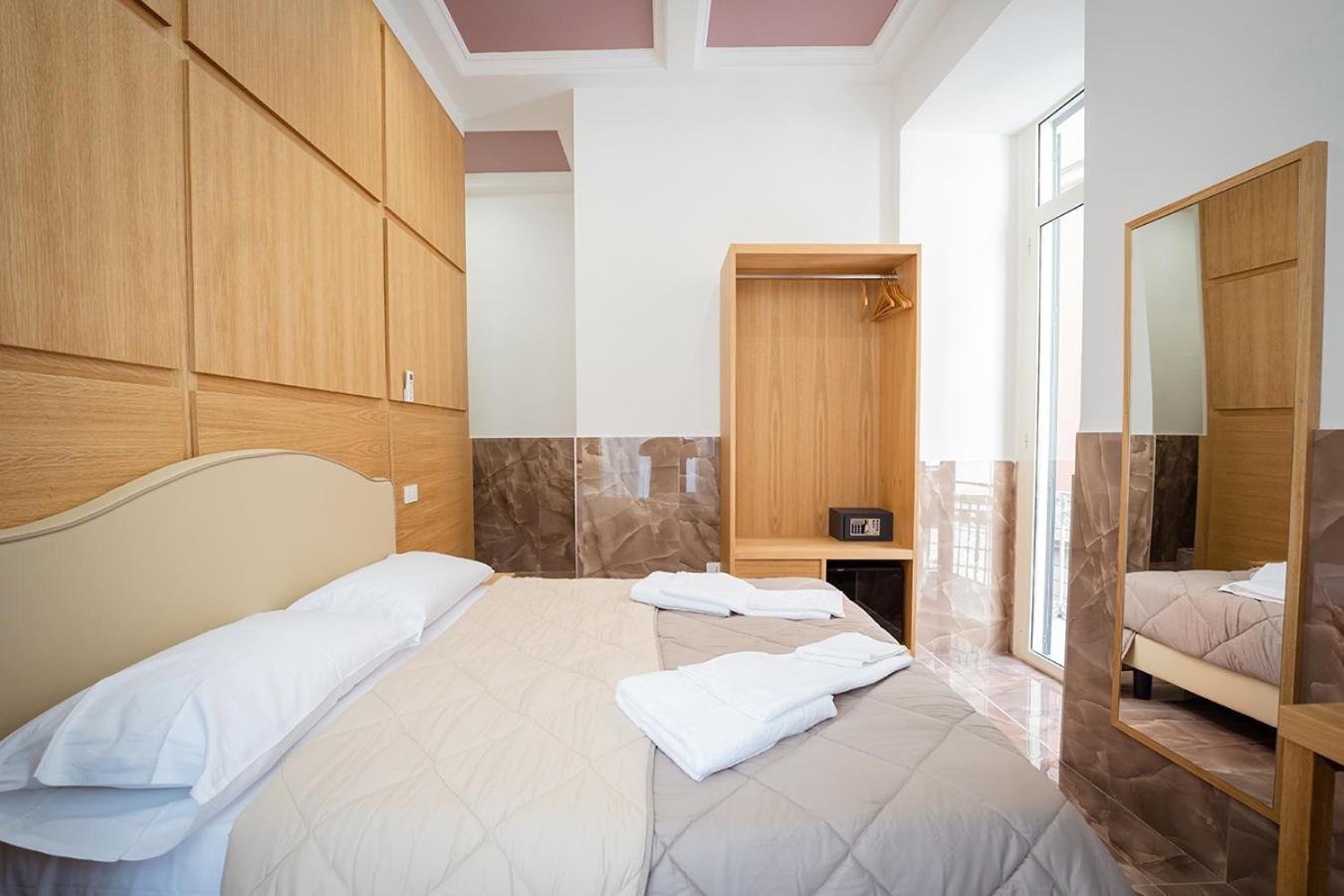 Pc Boutique H, Sea View By Clapa Group Hotel Nápoly Kültér fotó
